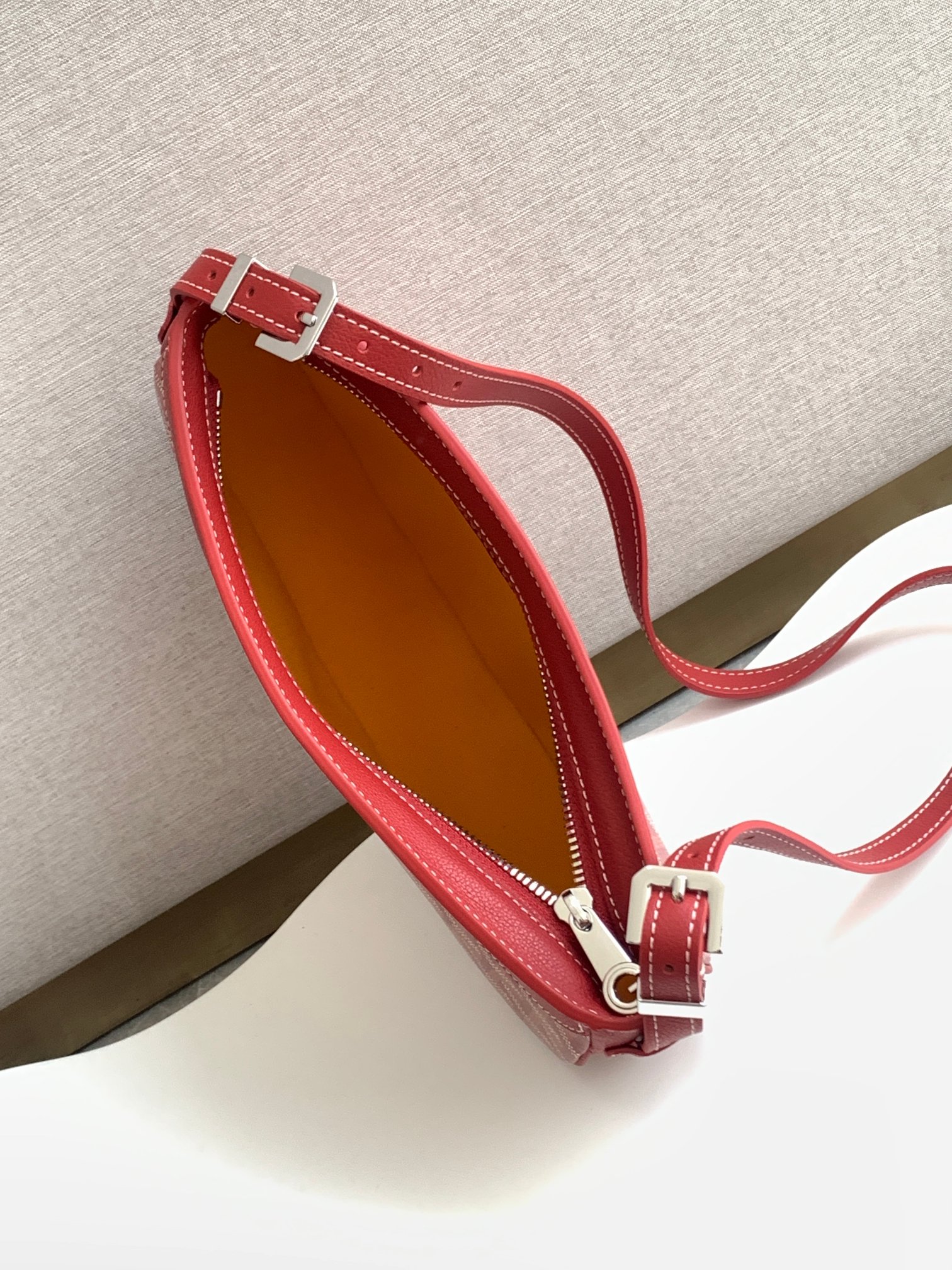  GOYARDINE 8219 (red)