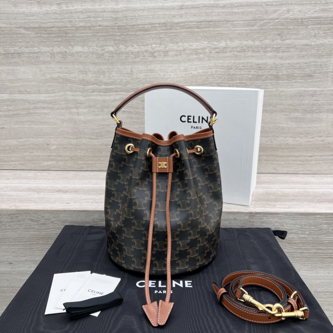 Túi Xách Nữ Celine Clara 116882 Logo Celine 