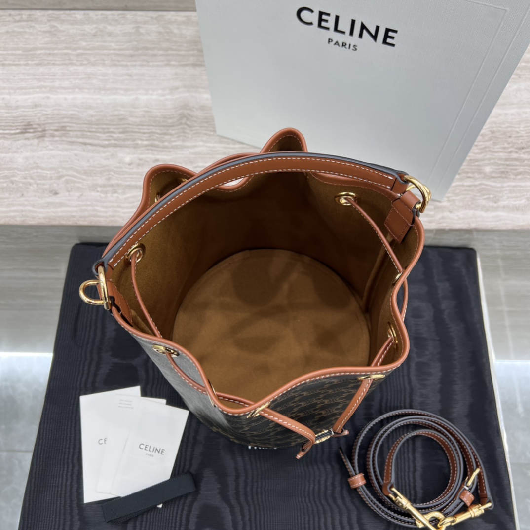 Túi Xách Nữ Celine Clara 116882 Logo Celine 