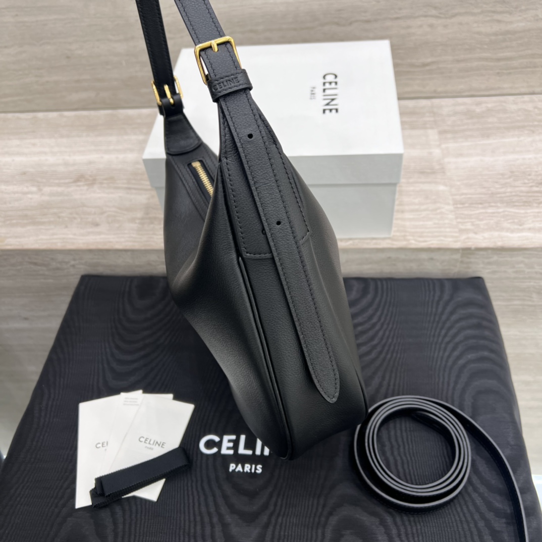 Túi Xách Celine Heloise Triomphe 117253 Màu Đen 