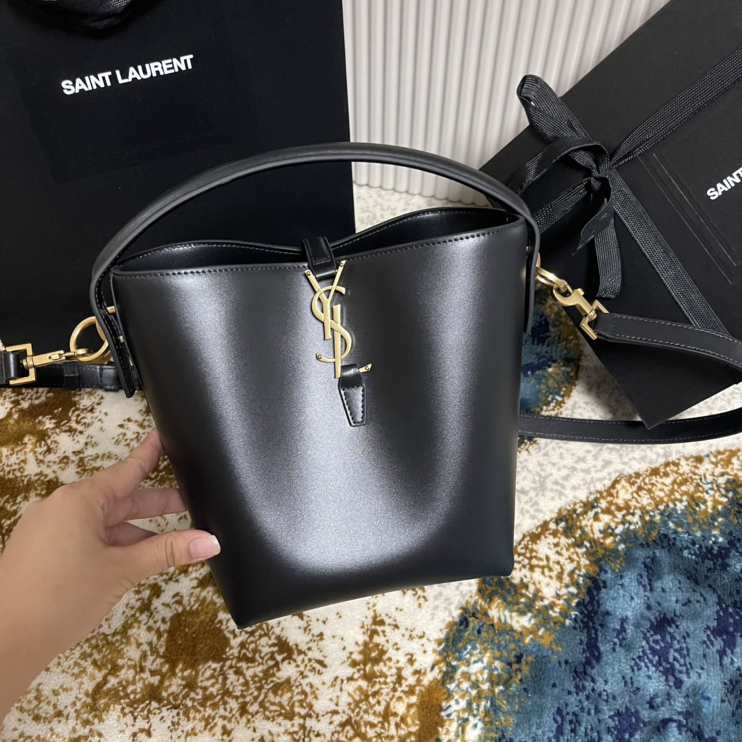 YSL LE37 749036 (Black)