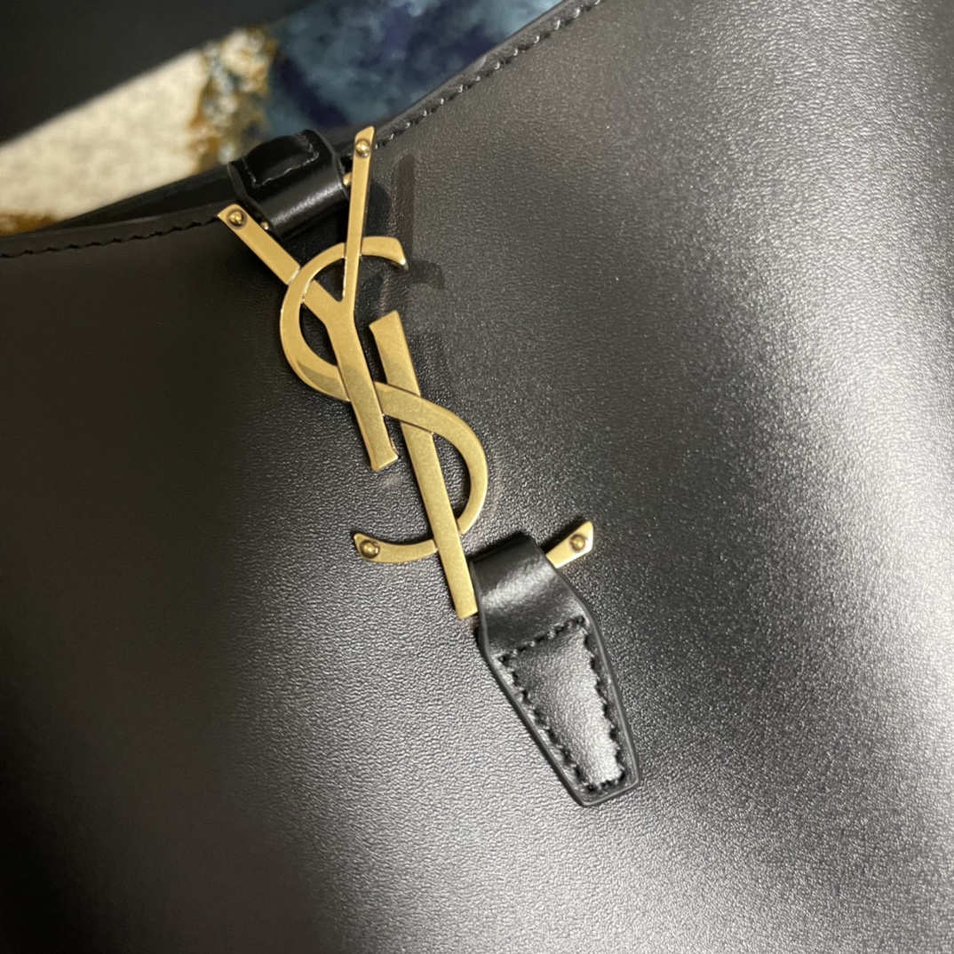 YSL LE37 749036 (Black)