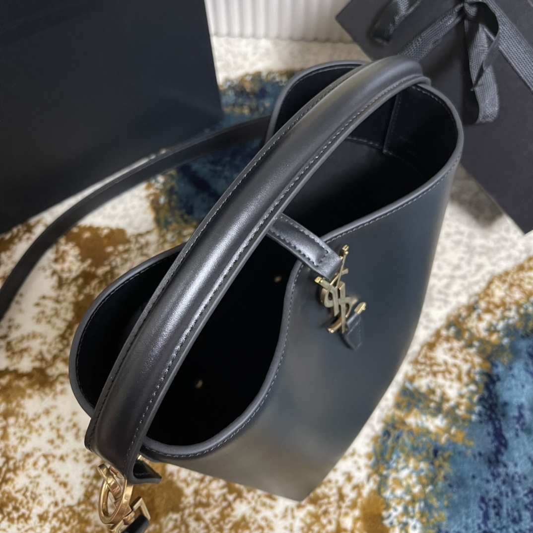 YSL LE37 749036 (Black)