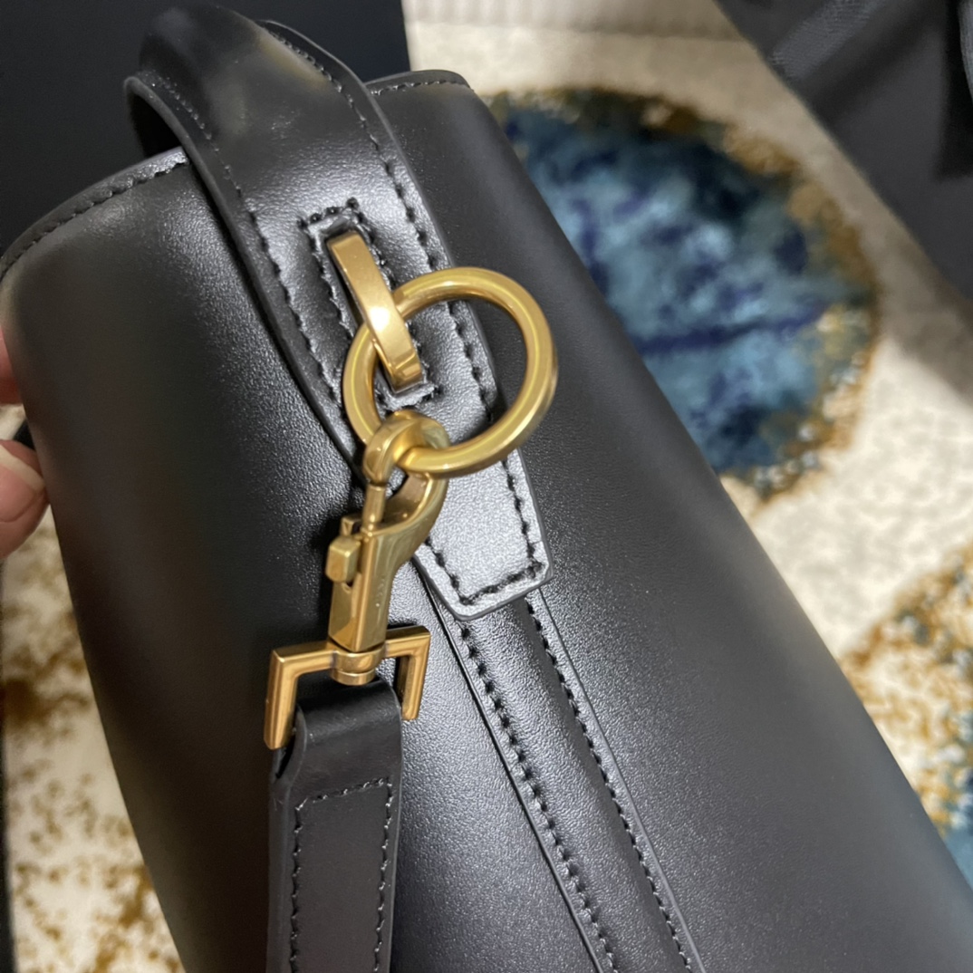 YSL LE37 749036 (Black)