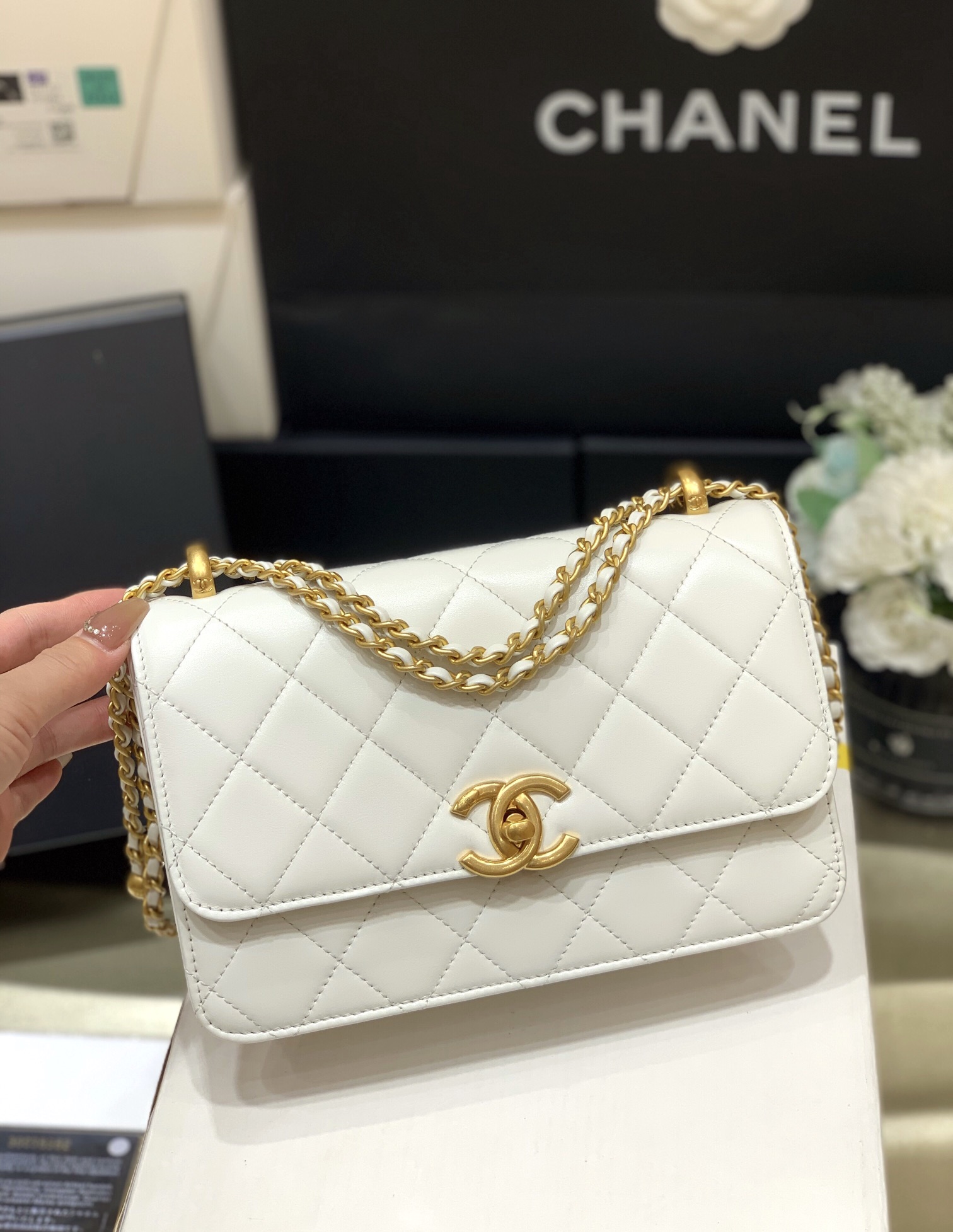 Túi Xách Chanel AP2649 Màu Trắng