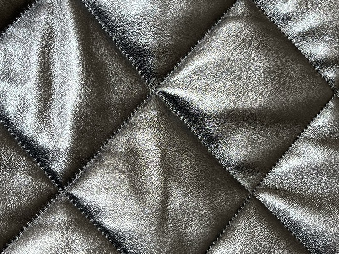 Túi Xách Chanel Shopping Bag AS3660 Màu Đen 