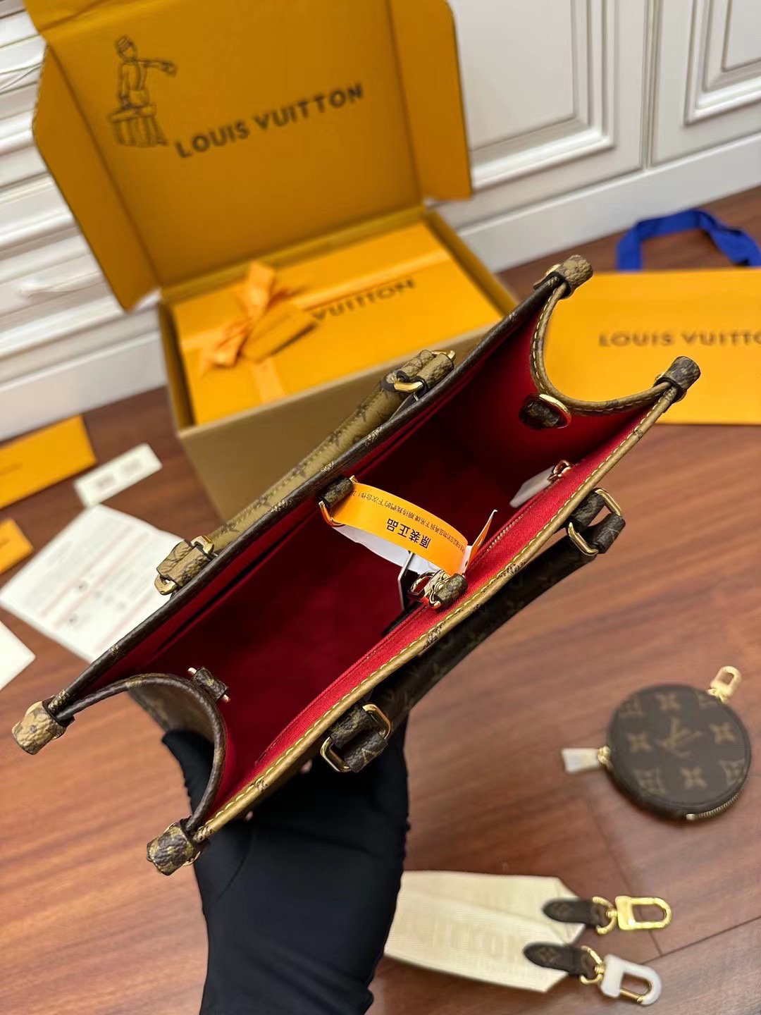Túi xách Tay Nữ Louis Vuitton LV On The Go M46373 Màu Nâu
