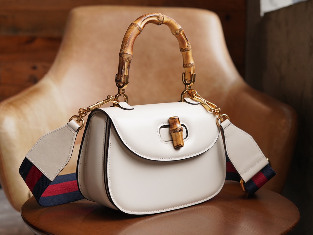 Túi Xách Nữ Gucci Bamboo 1947 686864 Màu Trắng
